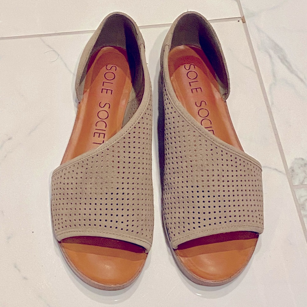 Suede Sole Society slides size 8
